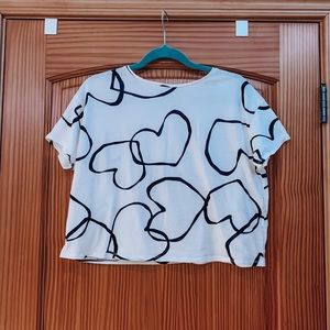 ✧ MNG Basics: White Tee with Black hearts